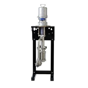3:1 President 4 Bilyalı Pnömatik Pompa, 750 cc, contalı SST Alt Pompa, 460 psi Maks Çalışma Basıncı, Kelepçe bağlantı, Standart Pompa Uzunluğu